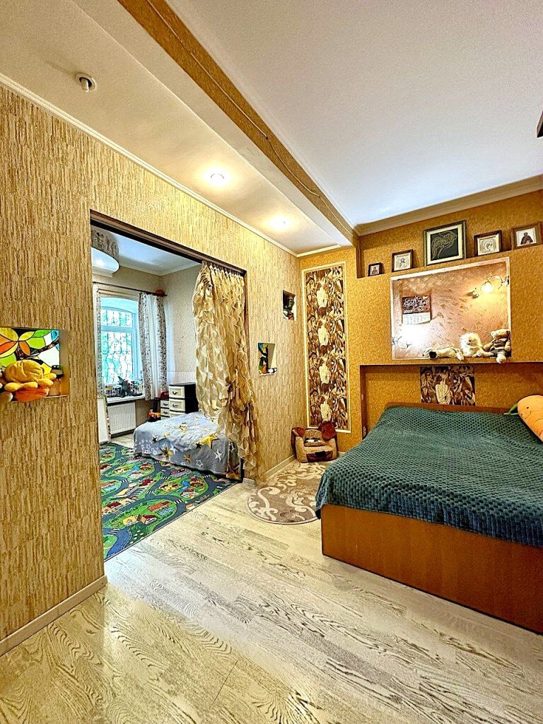 Продажа 2-комнатной квартиры 71 м², Спиридоновская ул., 15