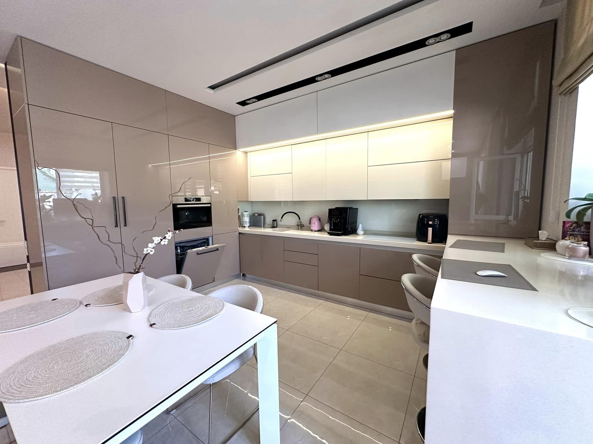 Продажа 3-комнатной квартиры 126 м², Борщаговская ул., 30А