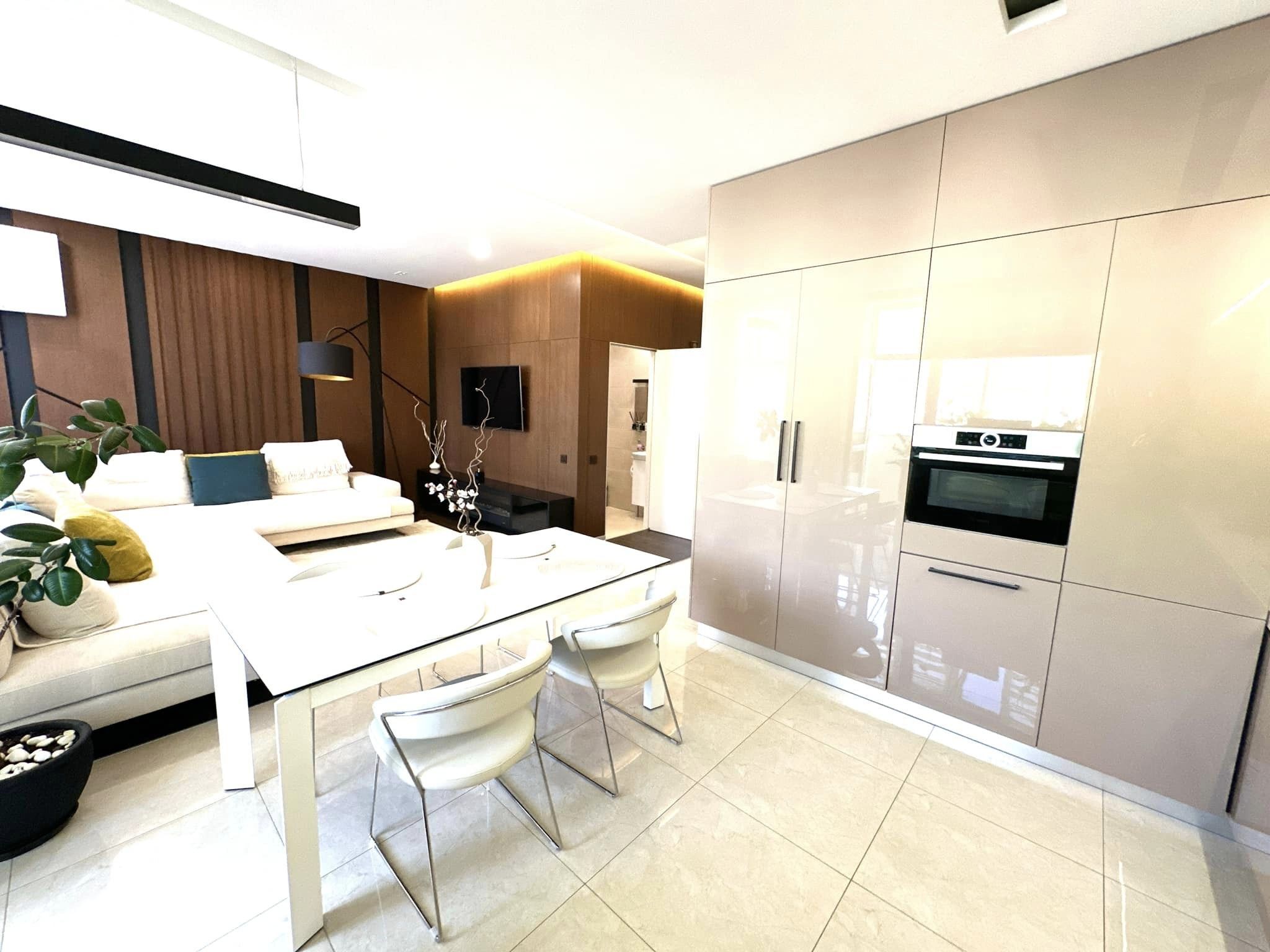 Продажа 3-комнатной квартиры 126 м², Борщаговская ул., 30А