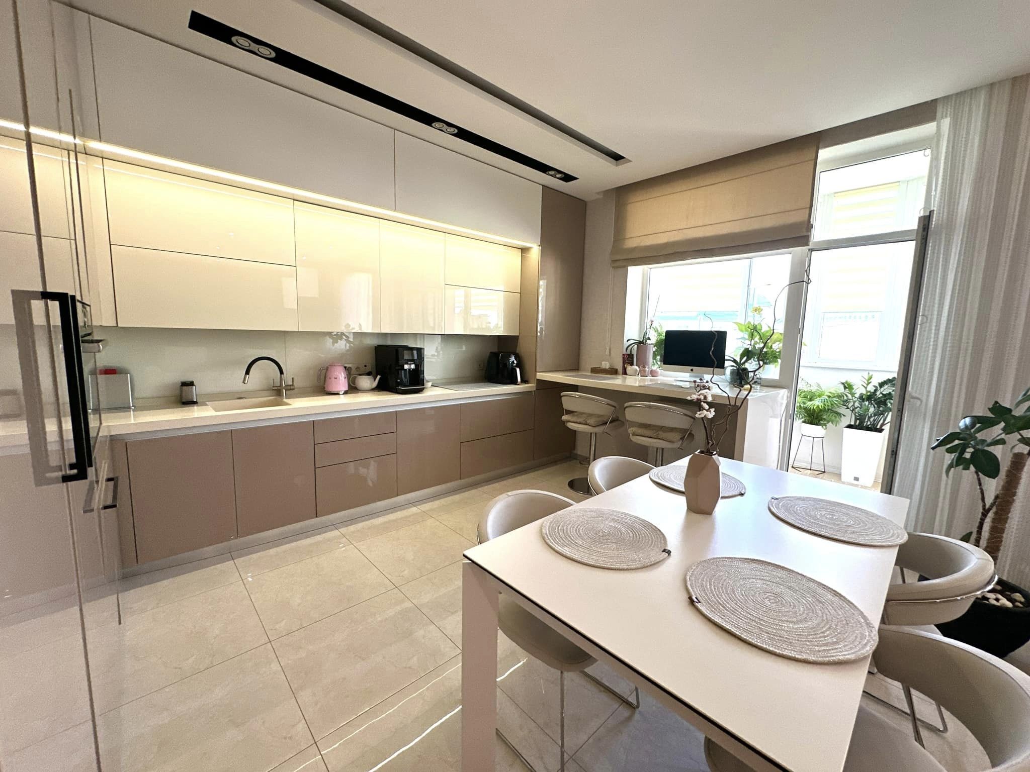 Продажа 3-комнатной квартиры 126 м², Борщаговская ул., 30А