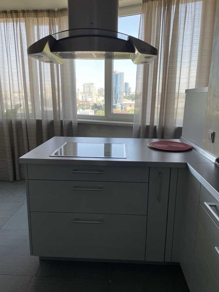 Продажа 3-комнатной квартиры 140 м², Кудряшова ул.