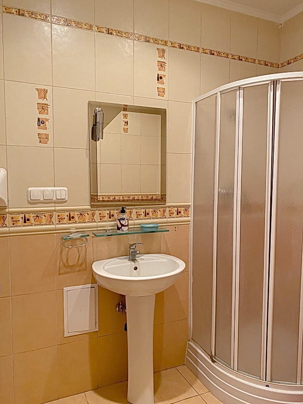 Аренда офиса 105 м², Богдана Хмельницкого ул., 42
