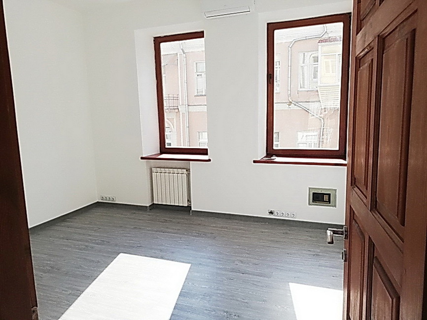 Аренда офиса 105 м², Паторжинского ул., 4