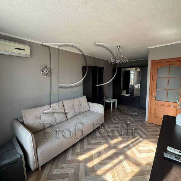 Продаж 1-кімнатної квартири 29 м², Павла Тичини просп., 9А