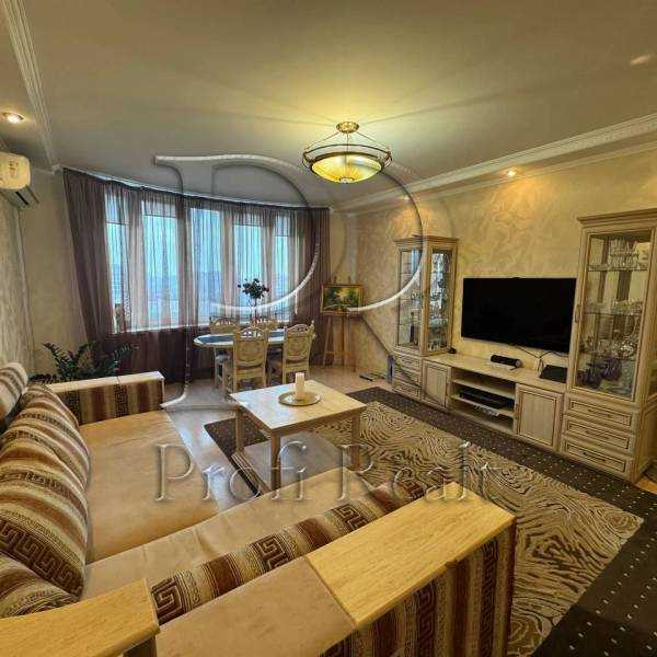 Продаж 3-кімнатної квартири 113 м², Ніжинська вул., 5