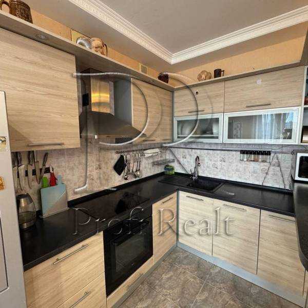 Продаж 3-кімнатної квартири 113 м², Ніжинська вул., 5