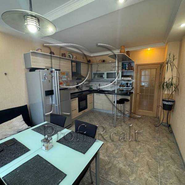 Продаж 3-кімнатної квартири 113 м², Ніжинська вул., 5