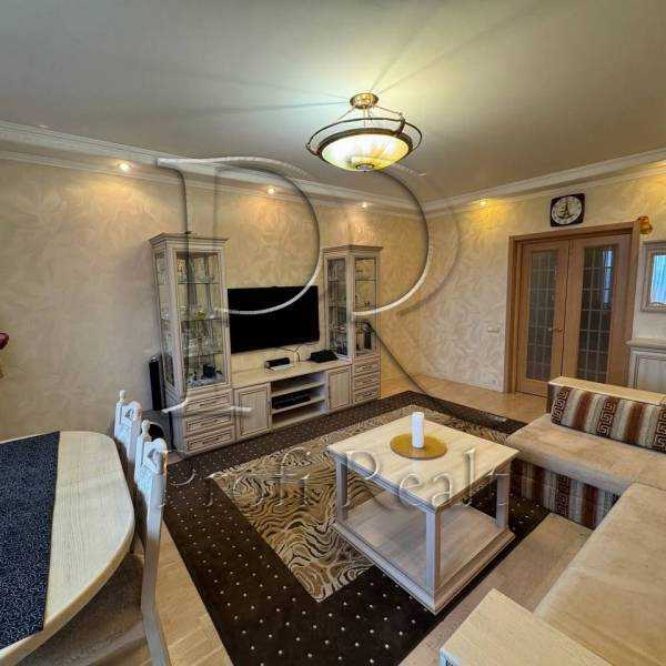 Продаж 3-кімнатної квартири 113 м², Ніжинська вул., 5