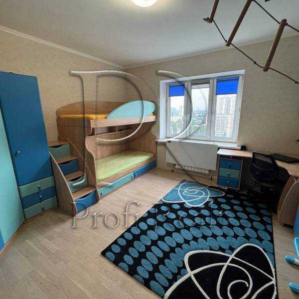 Продаж 3-кімнатної квартири 113 м², Ніжинська вул., 5