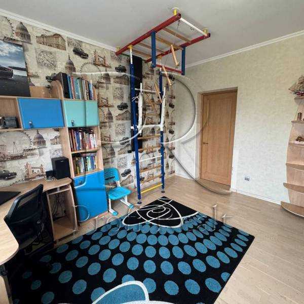 Продаж 3-кімнатної квартири 113 м², Ніжинська вул., 5