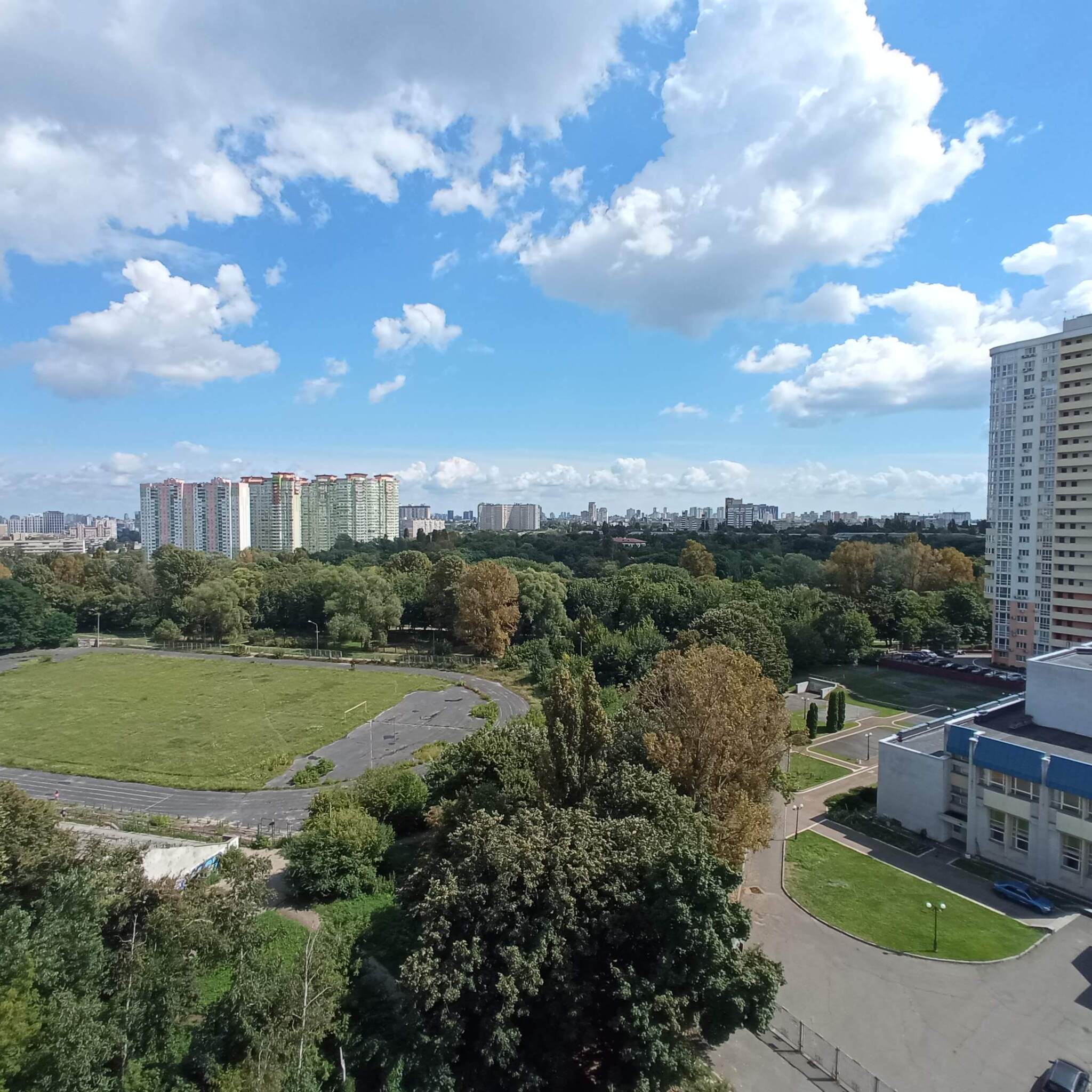 Аренда 3-комнатной квартиры 70 м², Героев Севастополя ул., 33