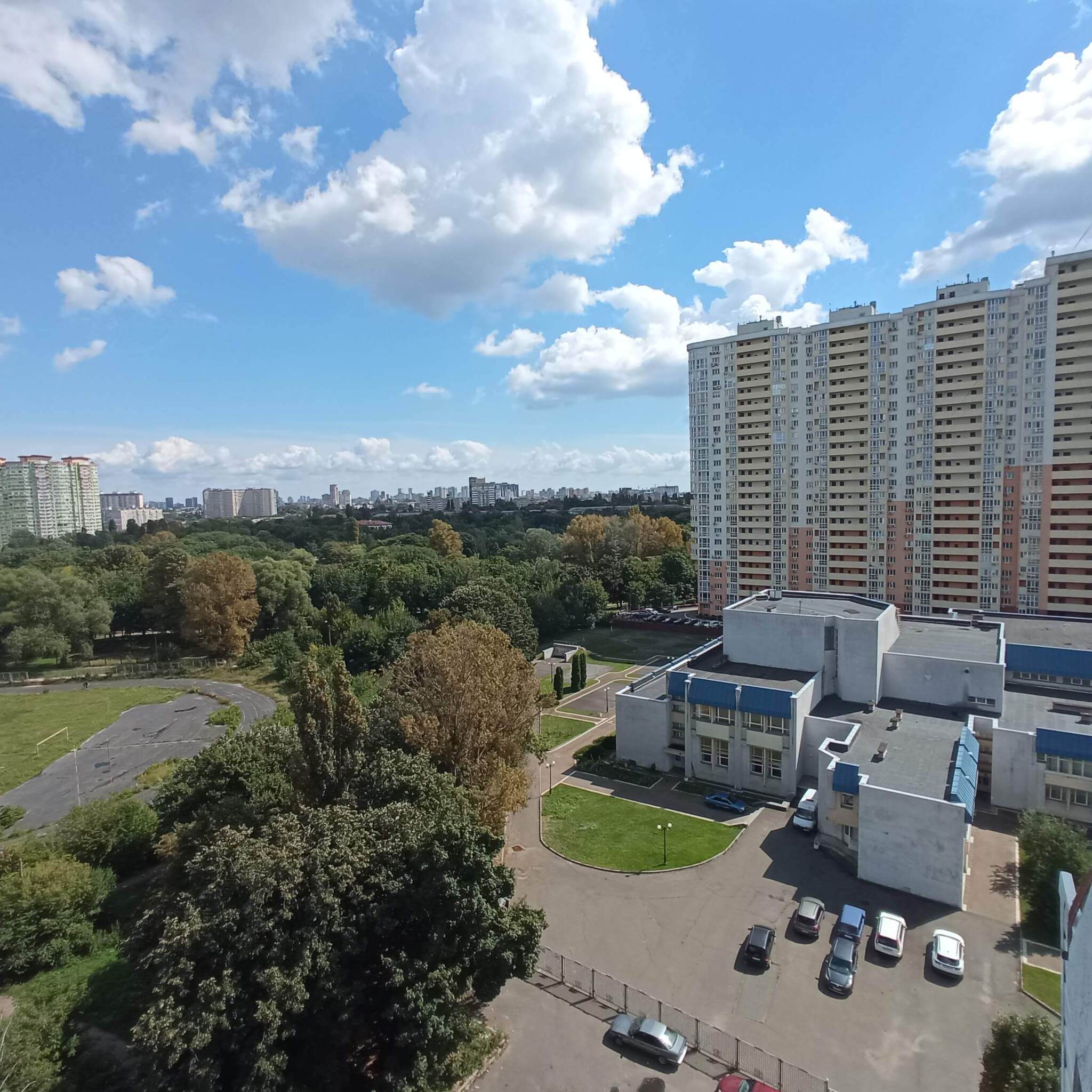 Аренда 3-комнатной квартиры 70 м², Героев Севастополя ул., 33