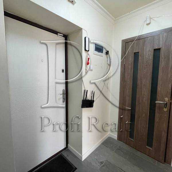 Продаж 1-кімнатної квартири 39 м², Смілянська вулиця, 8