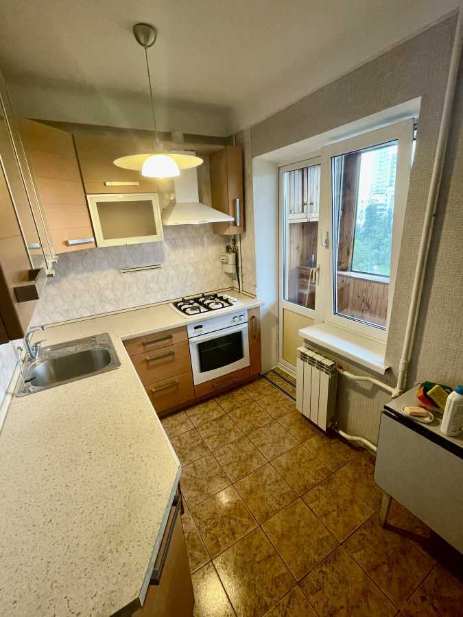 Продаж 3-кімнатної квартири 60 м², Павла Тичини просп., 3