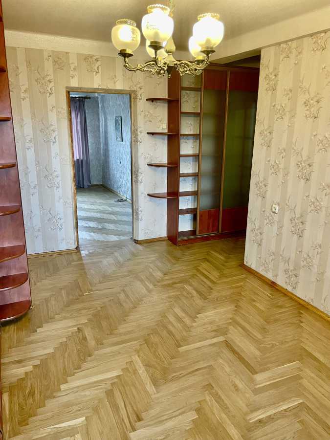 Продаж 3-кімнатної квартири 60 м², Павла Тичини просп., 3