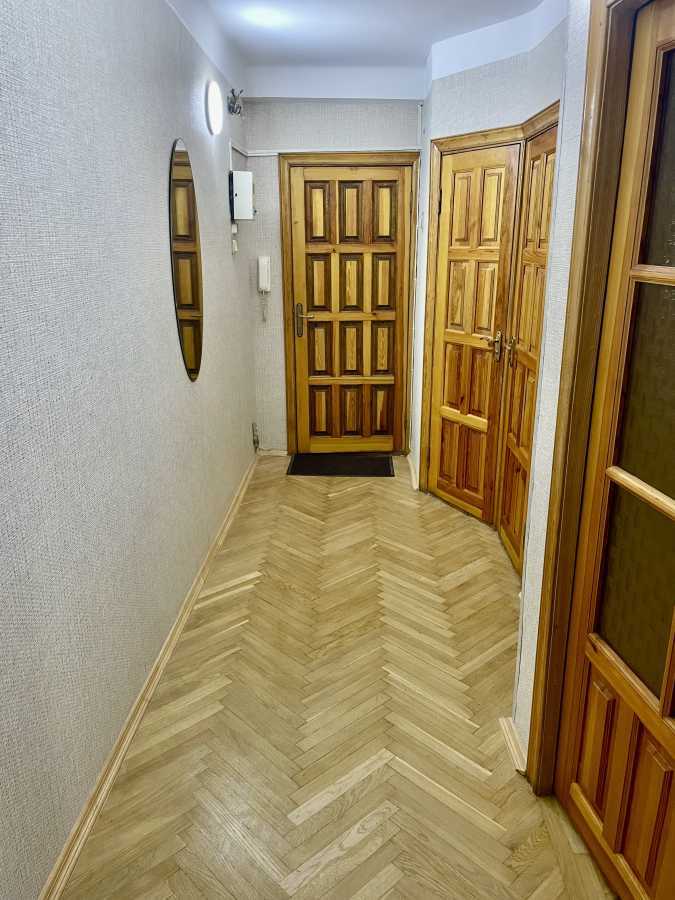 Продаж 3-кімнатної квартири 60 м², Павла Тичини просп., 3