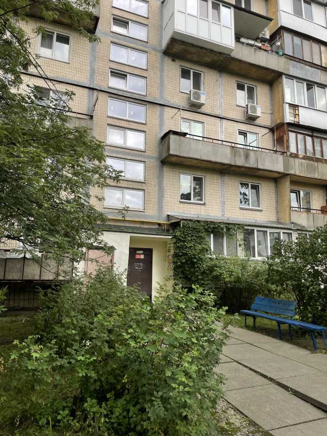 Продаж 3-кімнатної квартири 60 м², Павла Тичини просп., 3