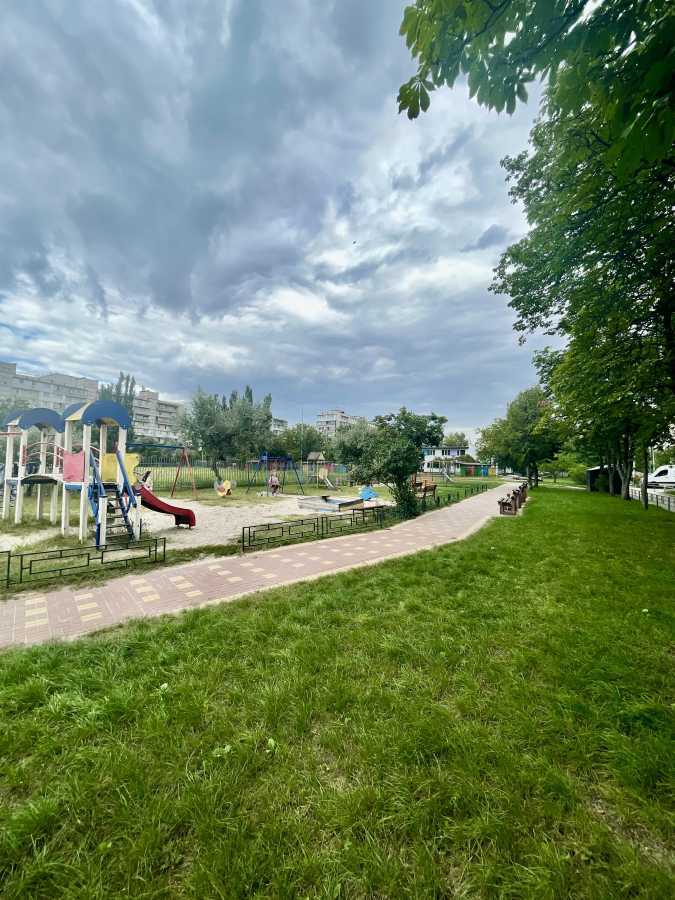 Продаж 3-кімнатної квартири 60 м², Павла Тичини просп., 3