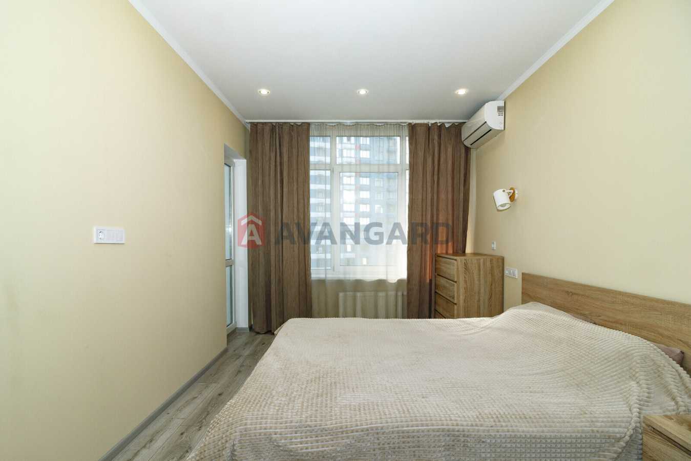 Продаж 1-кімнатної квартири 43.8 м², Євгена Сверстюка вул., 6