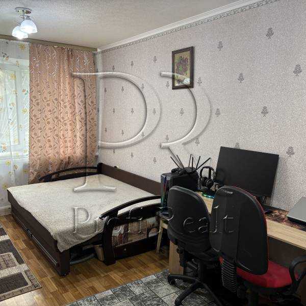 Продаж 1-кімнатної квартири 30 м², Олександрівська вул., 12/14