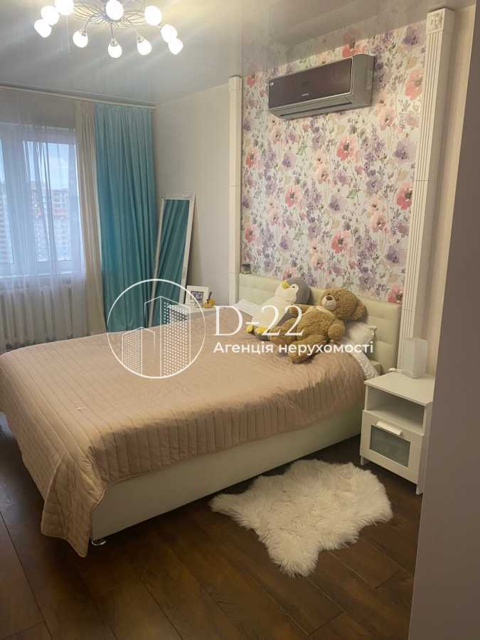Продажа 3-комнатной квартиры 90.3 м², Петра Григоренко просп., 16