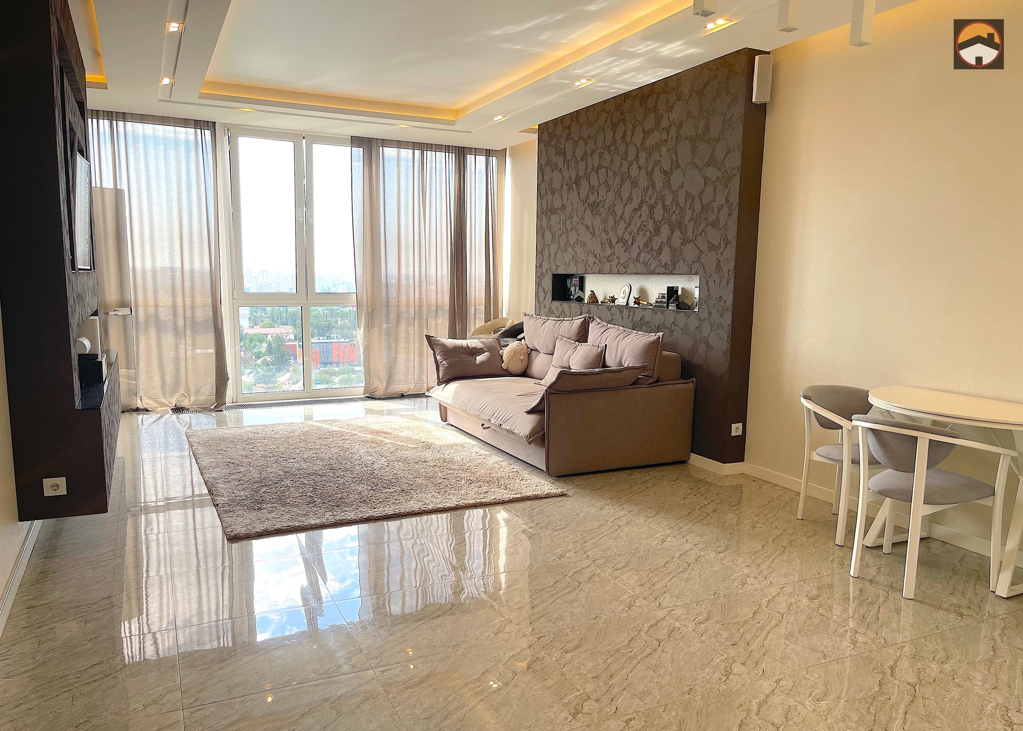 Продаж 2-кімнатної квартири 74 м², Клочківська вул., 258