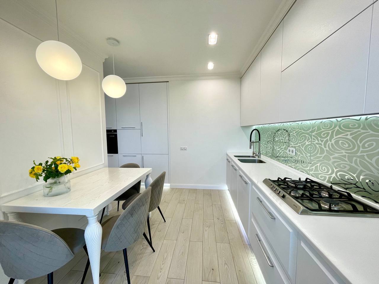 Продажа 3-комнатной квартиры 81.7 м², Николая Мазура ул., 12