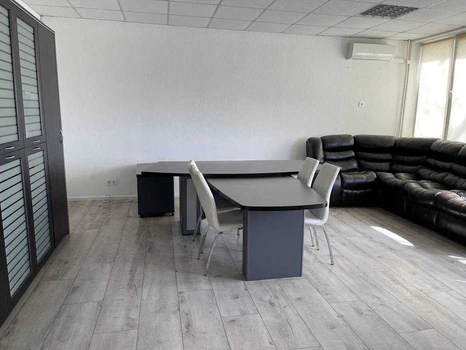 Аренда офиса 18 м², Коллекторная ул.