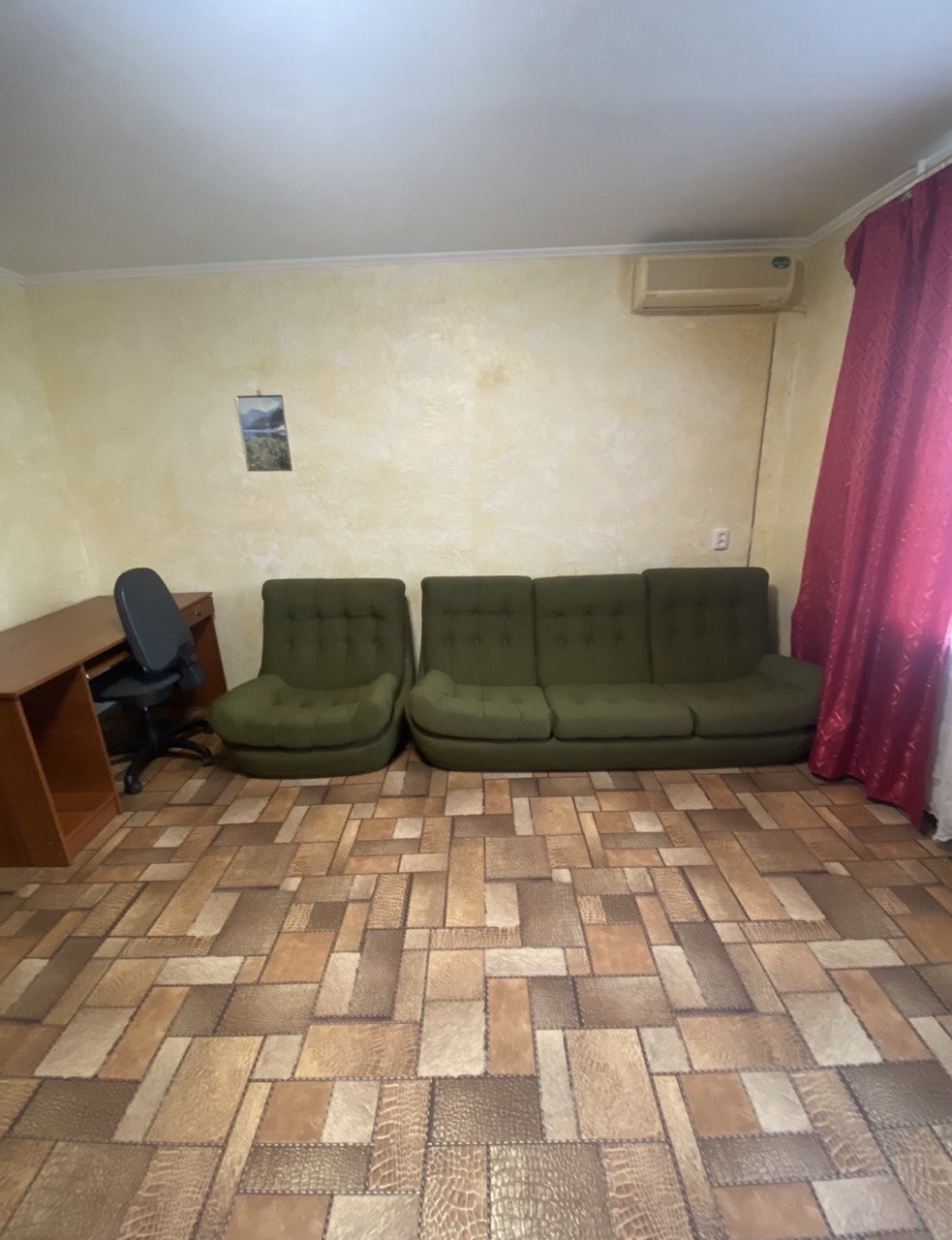 Оренда 3-кімнатної квартири 57 м², Менахем-Мендл Шнеєрсона вул.