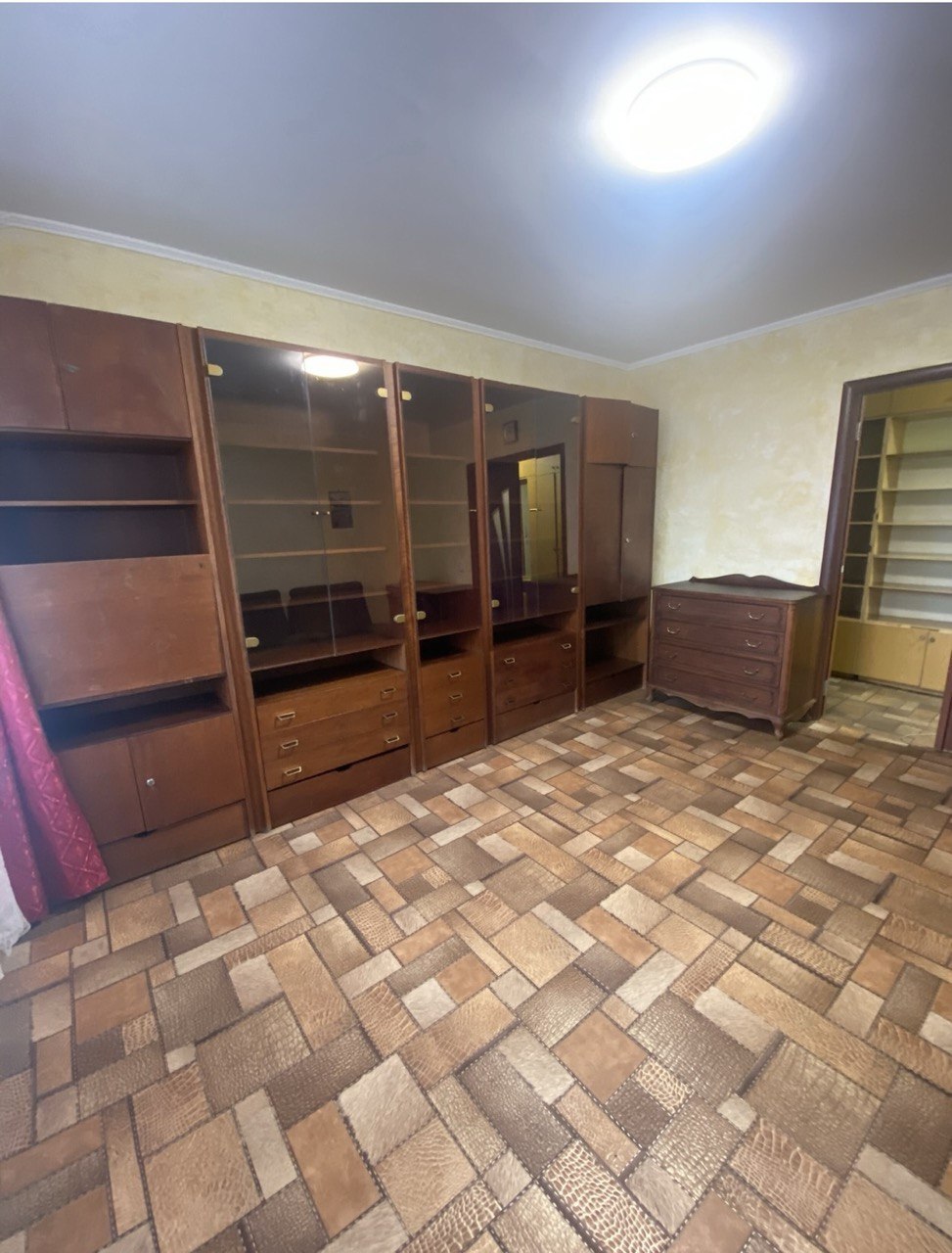 Оренда 3-кімнатної квартири 57 м², Менахем-Мендл Шнеєрсона вул.
