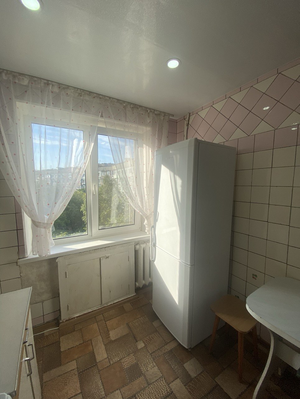 Оренда 3-кімнатної квартири 57 м², Менахем-Мендл Шнеєрсона вул.
