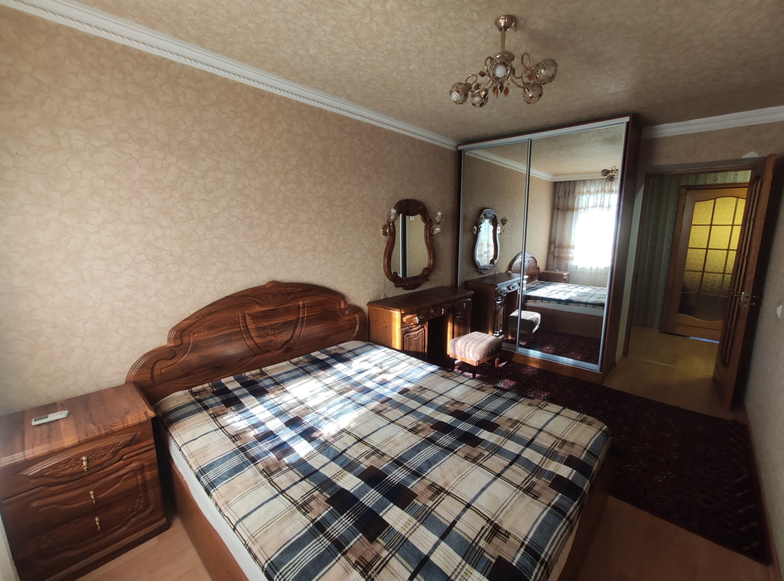 Продажа 4-комнатной квартиры 84 м², Осенняя ул., 13Б