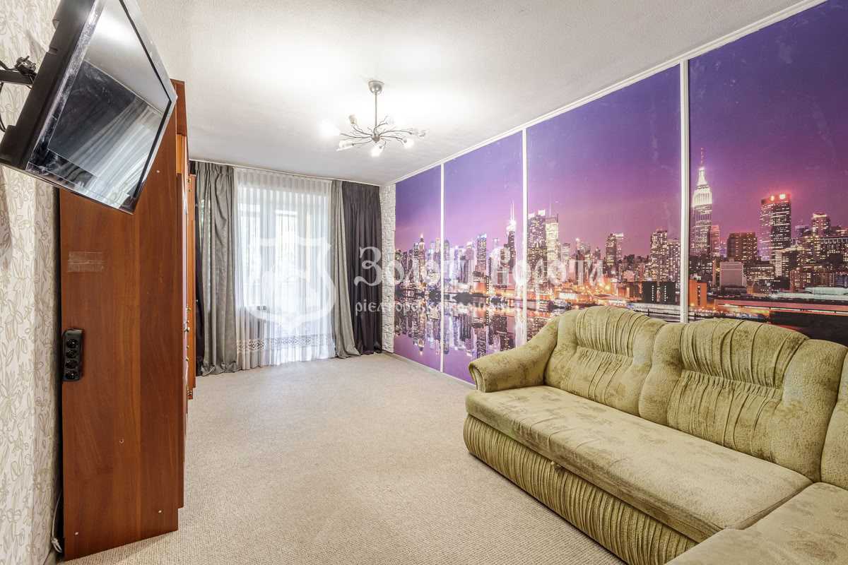Продаж 1-кімнатної квартири 33.5 м², Перемоги вул., 9