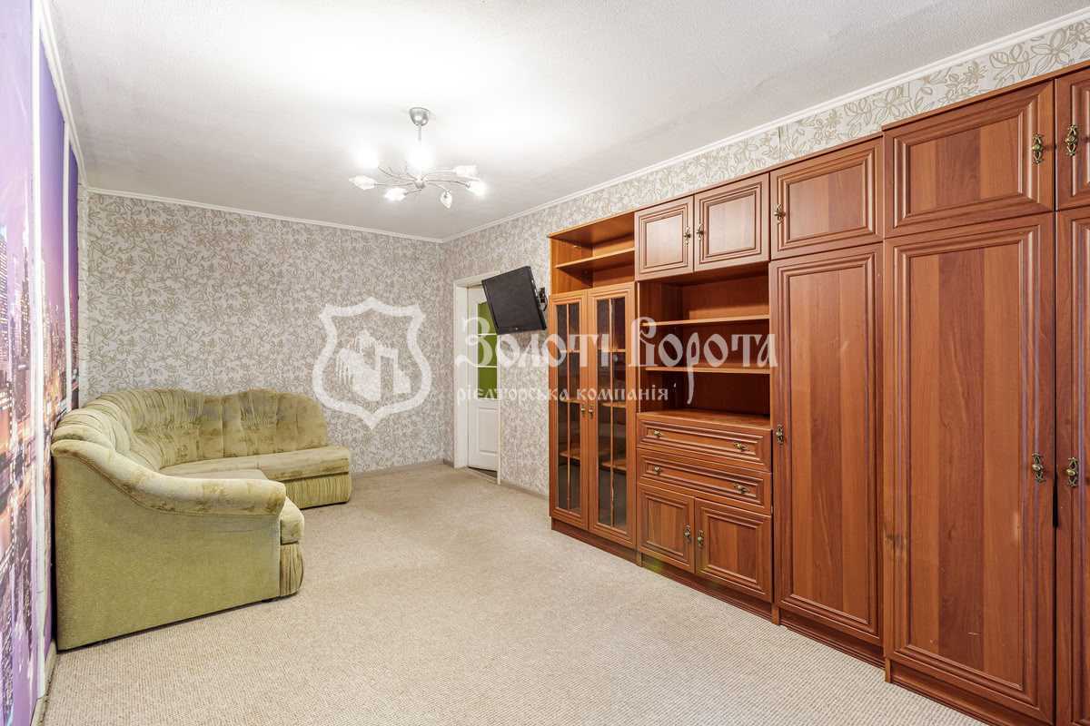 Продаж 1-кімнатної квартири 33.5 м², Перемоги вул., 9