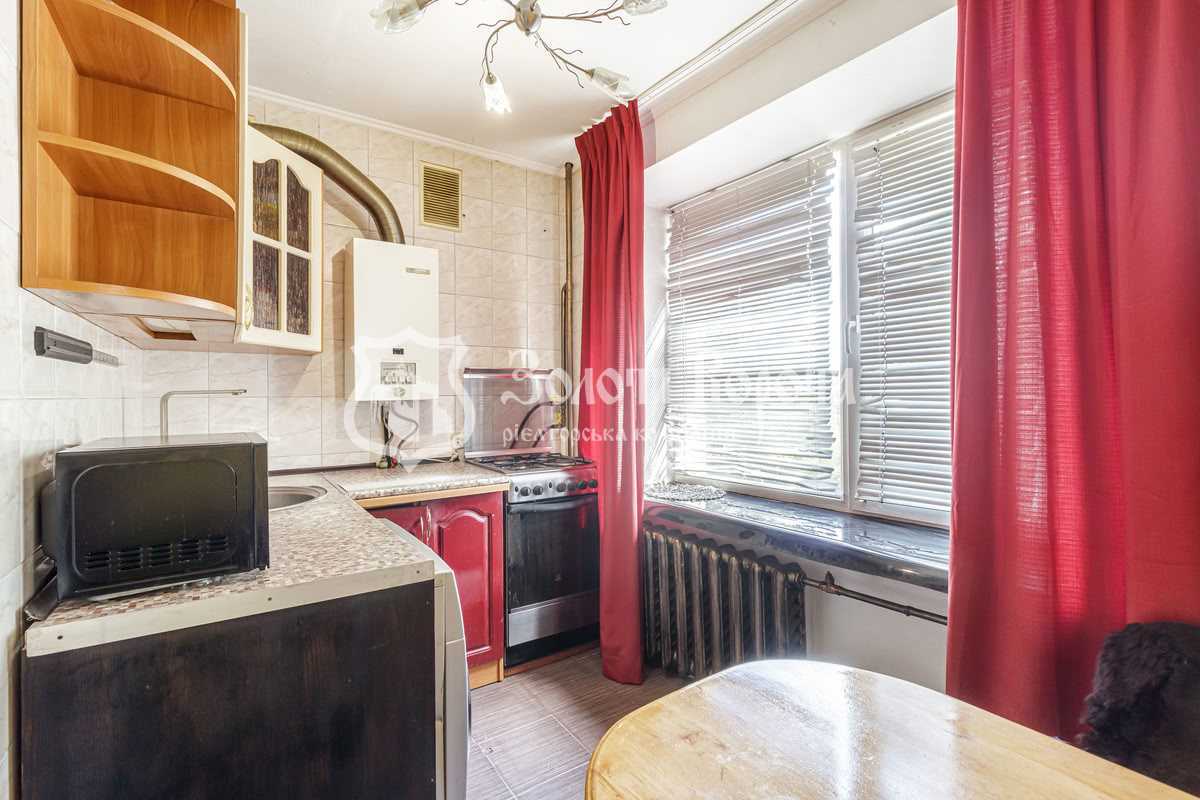 Продаж 1-кімнатної квартири 33.5 м², Перемоги вул., 9