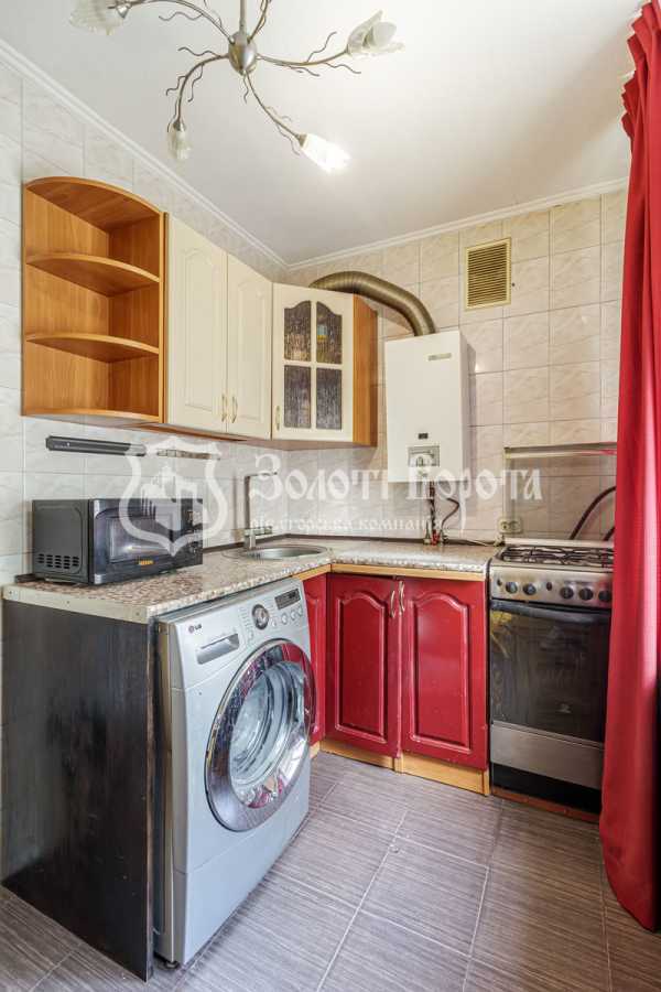 Продаж 1-кімнатної квартири 33.5 м², Перемоги вул., 9