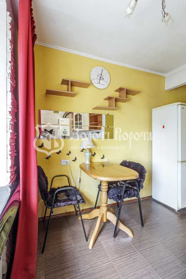 Продаж 1-кімнатної квартири 33.5 м², Перемоги вул., 9