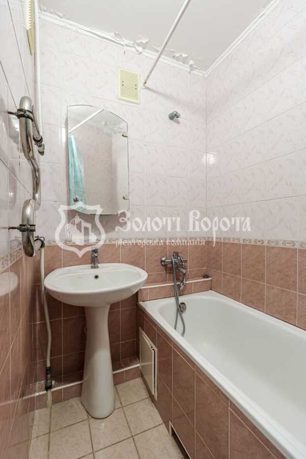 Продаж 1-кімнатної квартири 33.5 м², Перемоги вул., 9