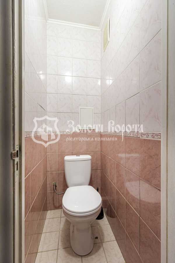 Продаж 1-кімнатної квартири 33.5 м², Перемоги вул., 9