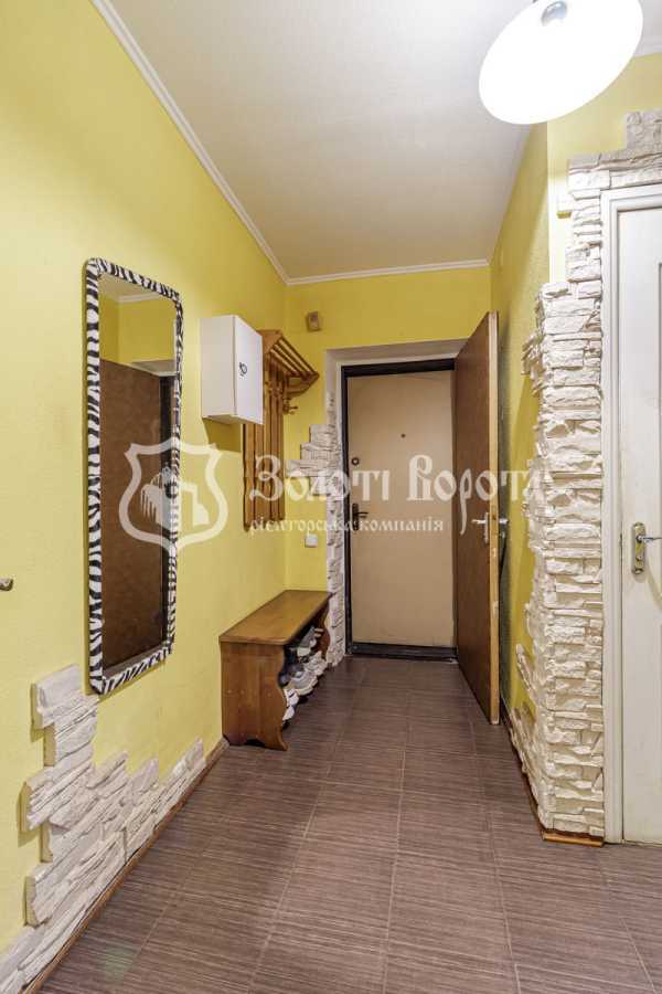 Продаж 1-кімнатної квартири 33.5 м², Перемоги вул., 9