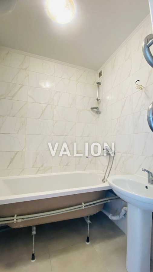 Продаж 2-кімнатної квартири 56 м², Ірпінська вул., 2