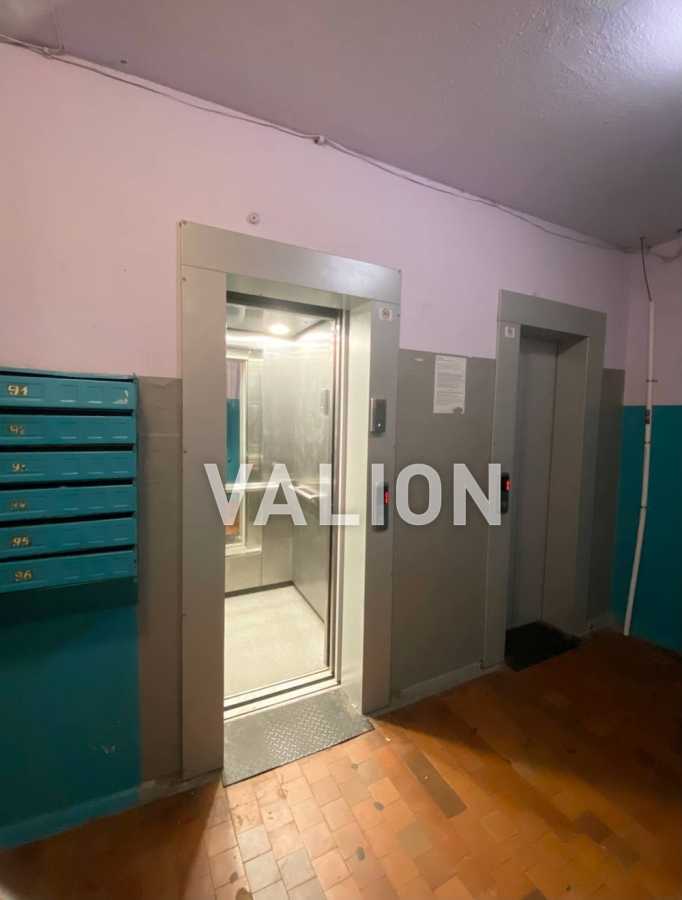 Продаж 2-кімнатної квартири 56 м², Ірпінська вул., 2
