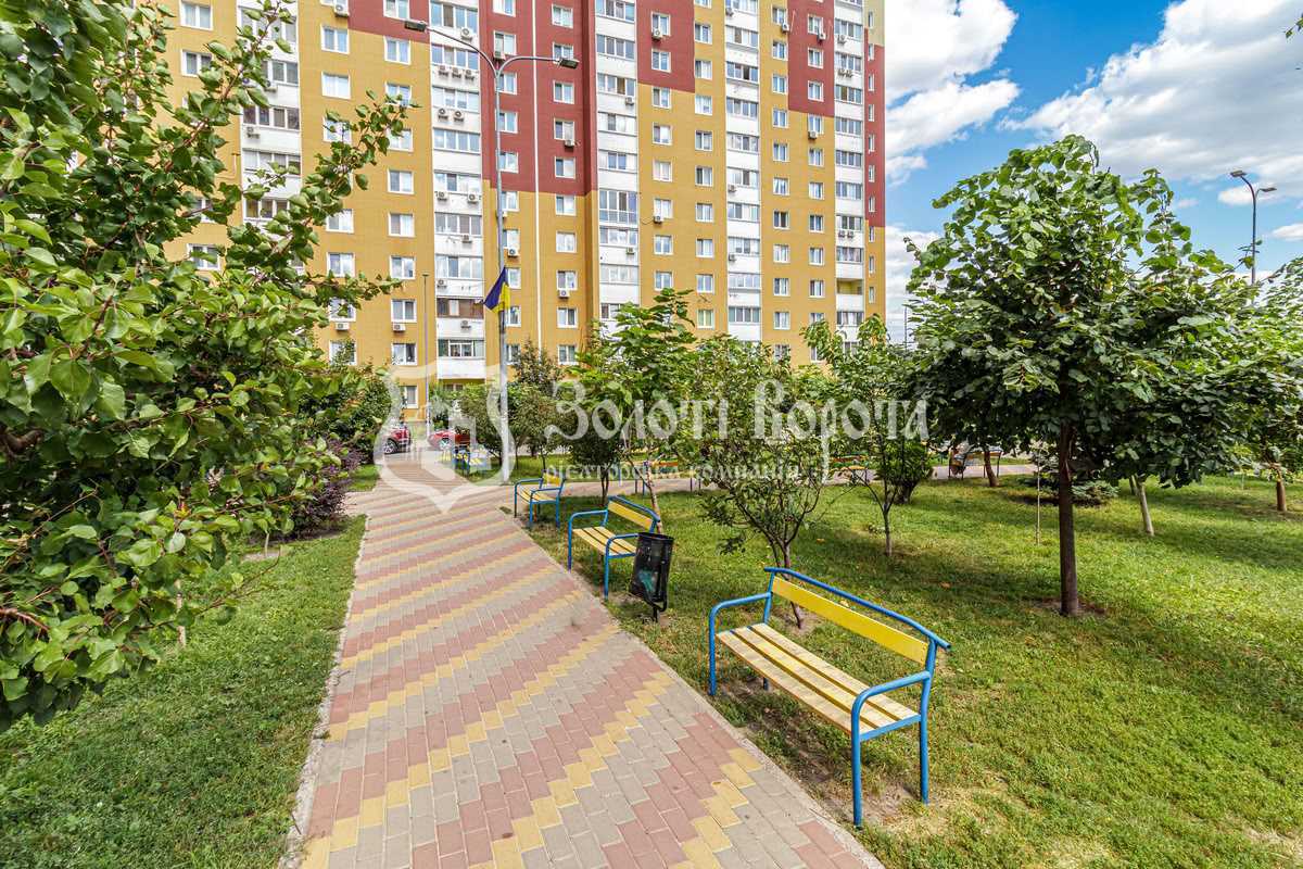 Продаж 2-кімнатної квартири 74.8 м², Сергія Данченка вул., 1