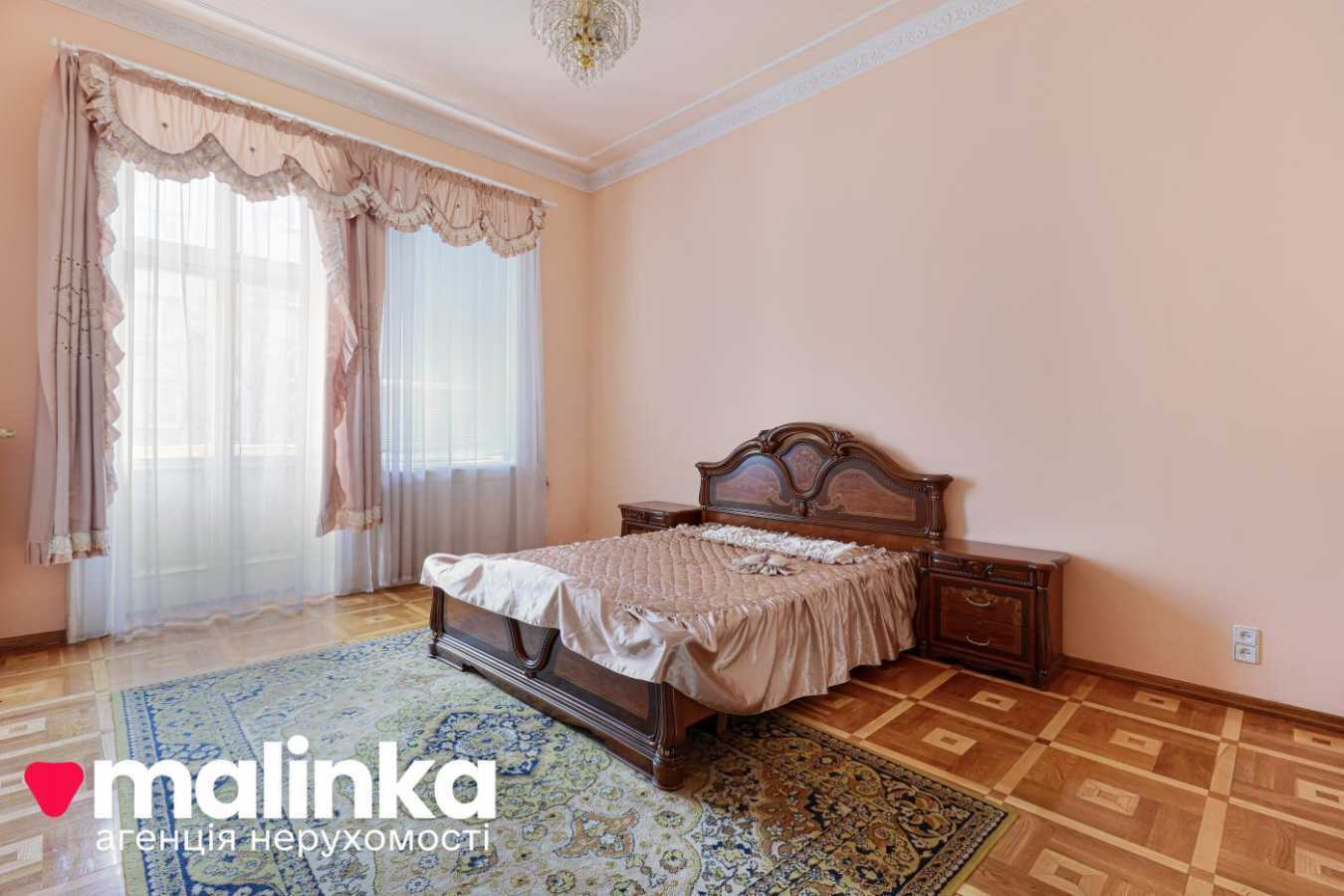 Продаж 3-кімнатної квартири 163 м², Героїв Майдану вул., 8