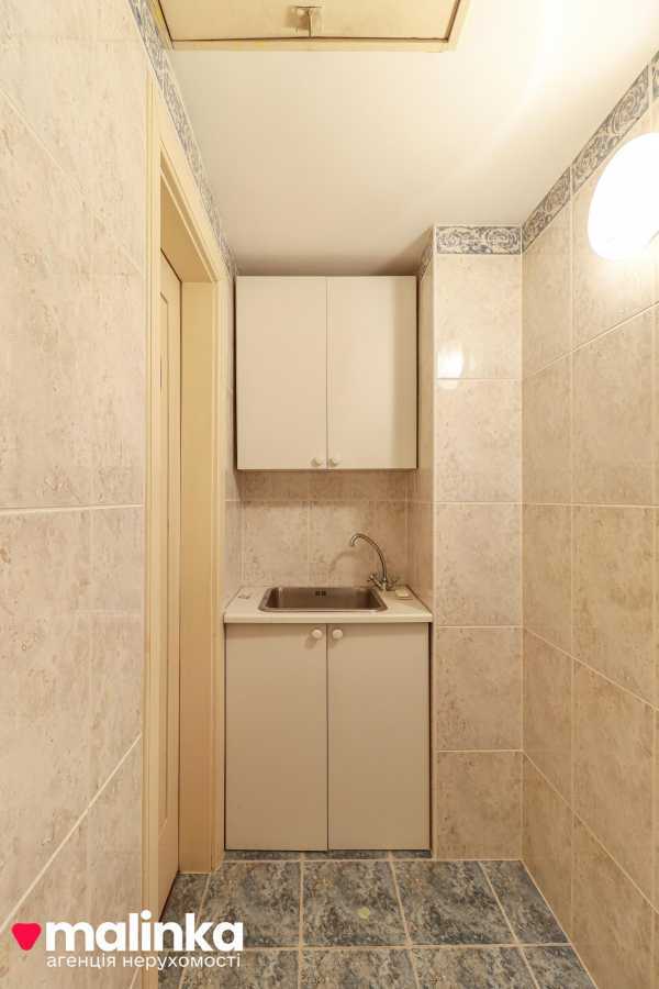 Продаж 3-кімнатної квартири 163 м², Героїв Майдану вул., 8