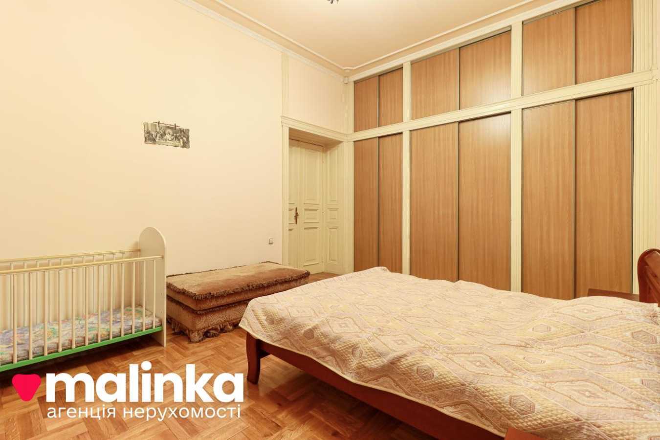 Продаж 3-кімнатної квартири 163 м², Героїв Майдану вул., 8