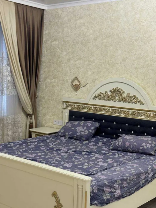Продаж 1-кімнатної квартири 42 м², Будівельна вул.