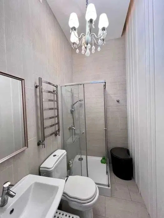 Оренда будинку 400 м², Локомотивна вул.