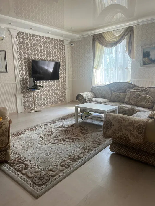 Аренда дома 280 м², Русановская наб.