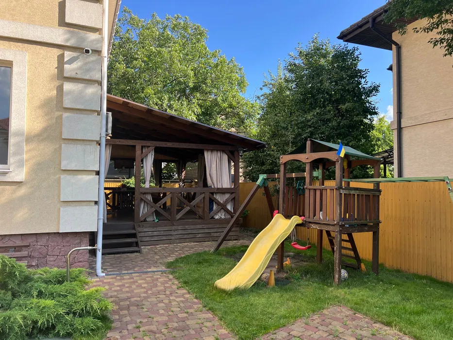 Аренда дома 280 м², Русановская наб.